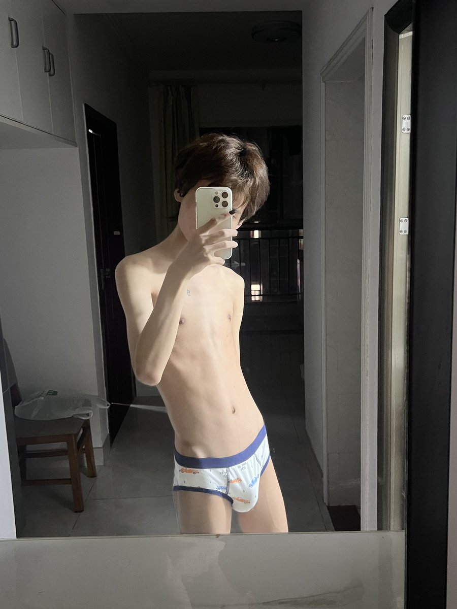 xiao_yi88328's tweet photo. 今日ootd https://t.co/oQ1nZmJoks
