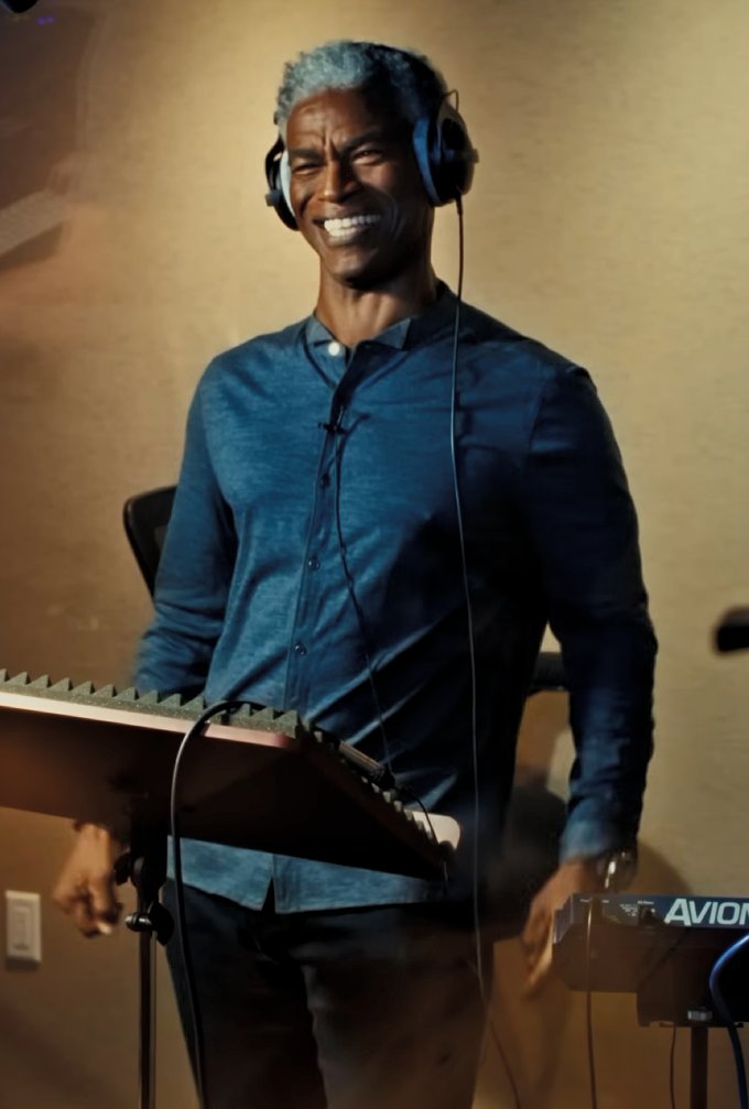 moontriangles's tweet photo. ok this is kinda out of the left field. but a FPS game Battlefield 6 new season will featured a voice over from TGM cast! right now we get to see Miles Teller, Lewis Pullman &amp; Charles Parnell.
I'm not sure if others cast will be included but maybe?? 🤞 https://t.co/uC1GdbWgj5