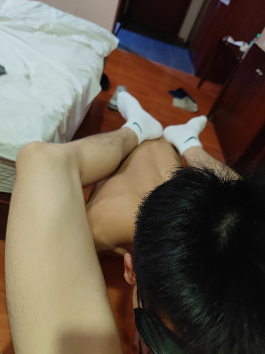 EBK586's tweet photo. 正在进行中，腹肌体育生，很会吃。 #深圳  #男高  #体育生 https://t.co/soqUUK1RP1