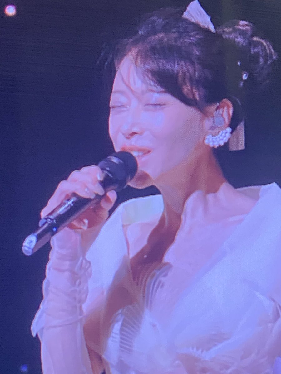 yoko__cr's tweet photo. 歌番組でここまで緊張して感動して泣けたの初めてかも…💓 https://t.co/8pcQKizDhD