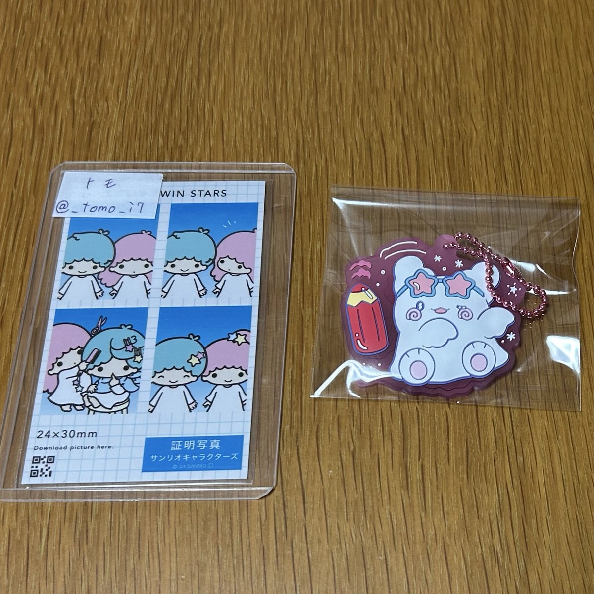 トモ tweet media