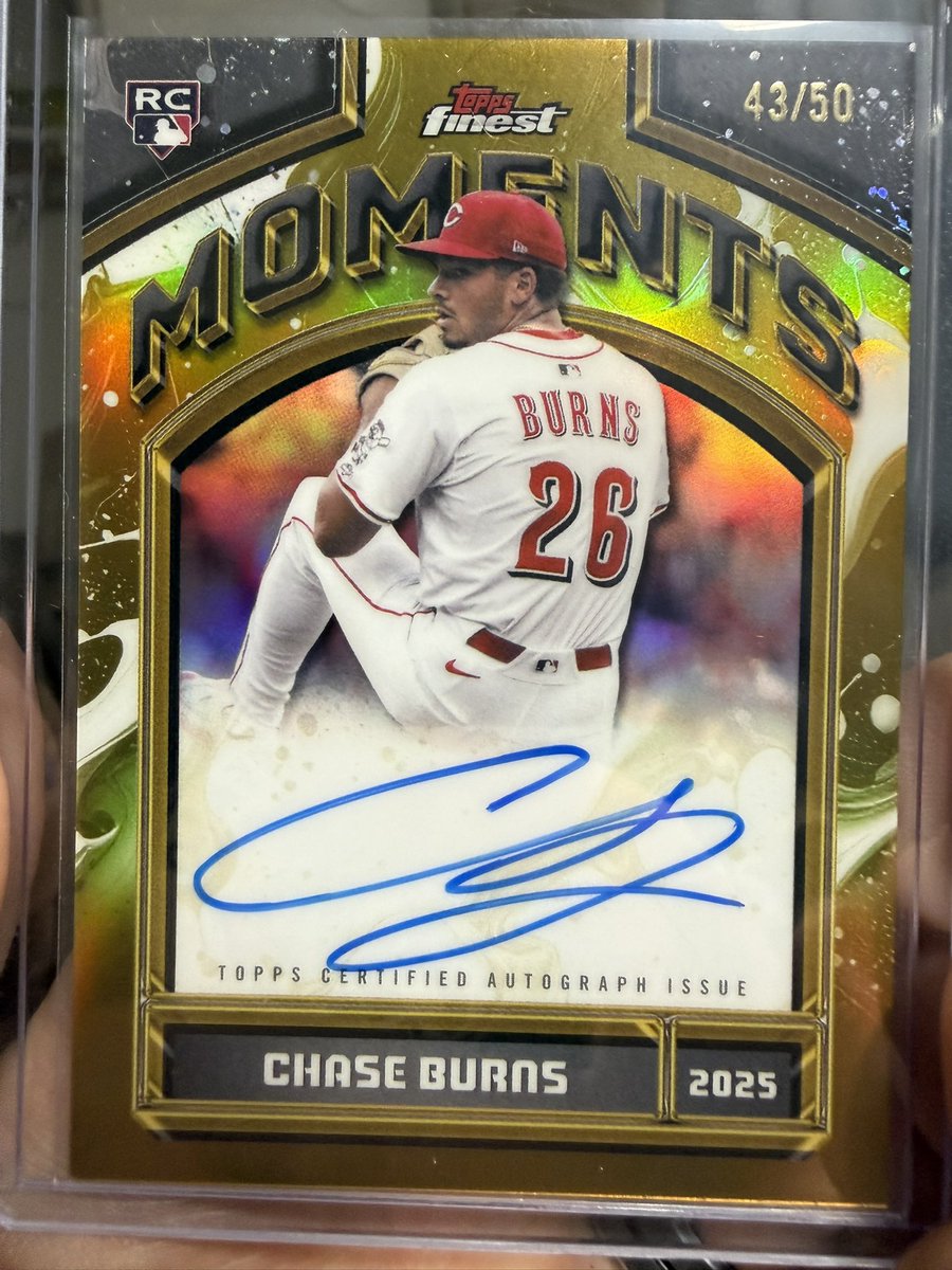 GoldenBfloSprts's tweet photo. Heck of a hit from our recent Topps Finest Hobby Rip! 

Chase Burns /50 on card rookie auto! 

Make sure you bookmark us on whatnot to be notified of our next rip!

#GoldenBuffaloSports https://t.co/sIBEzbLHVW