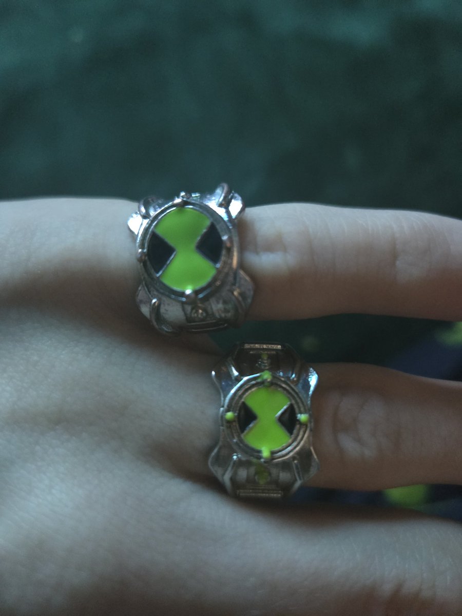 AlastorBoy2005's tweet photo. Bin 10 Omnitrix rings https://t.co/O884a42WrA