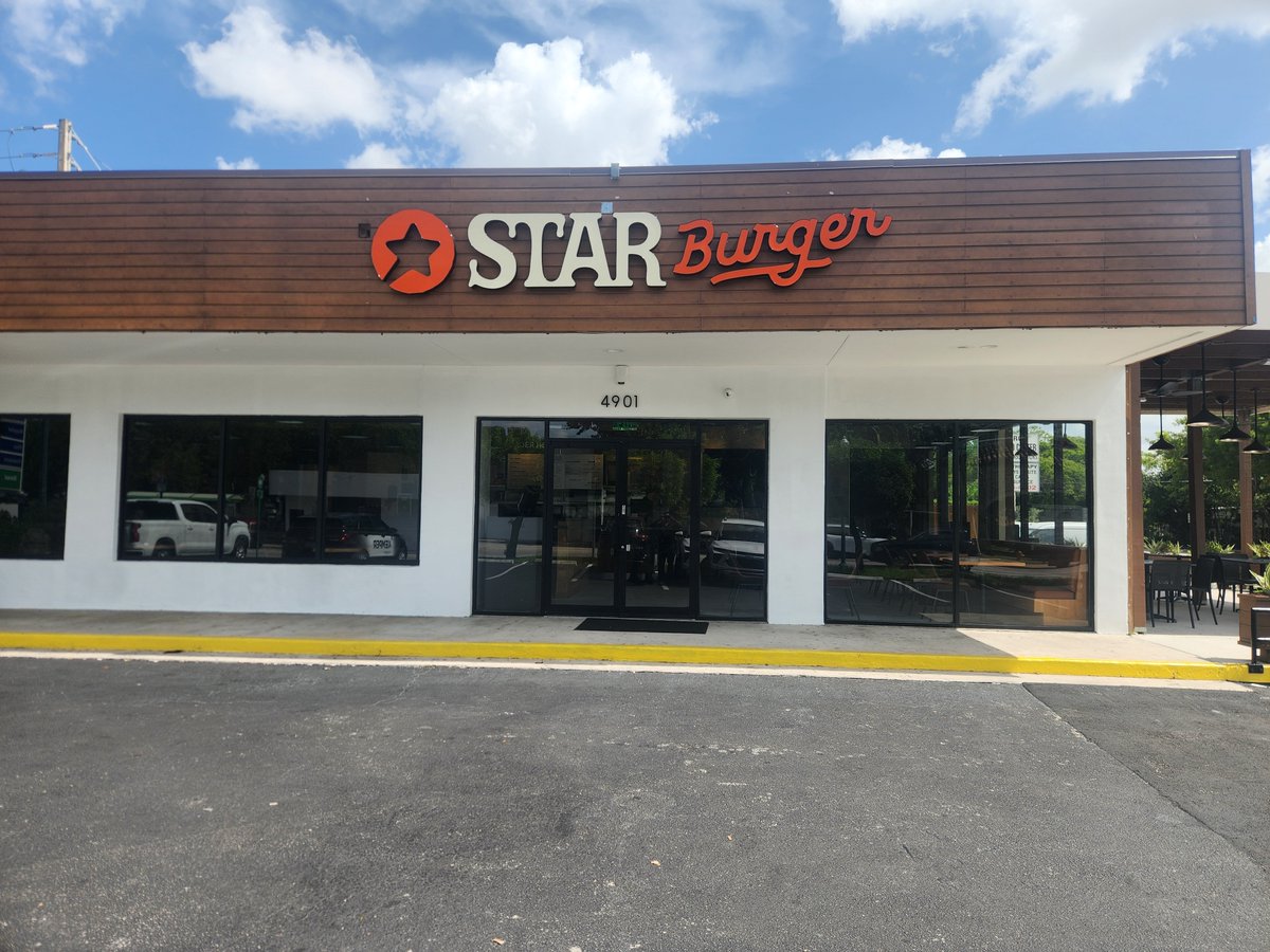LucoP_Skytab's tweet photo. Let's Welcome STAR BURGER to the Shift4 Dine family, Today they are Live, so far it's been a great experience for them, they are enjoying the new POS system @Shift4 #SkytabPOS https://t.co/groZgySAgw