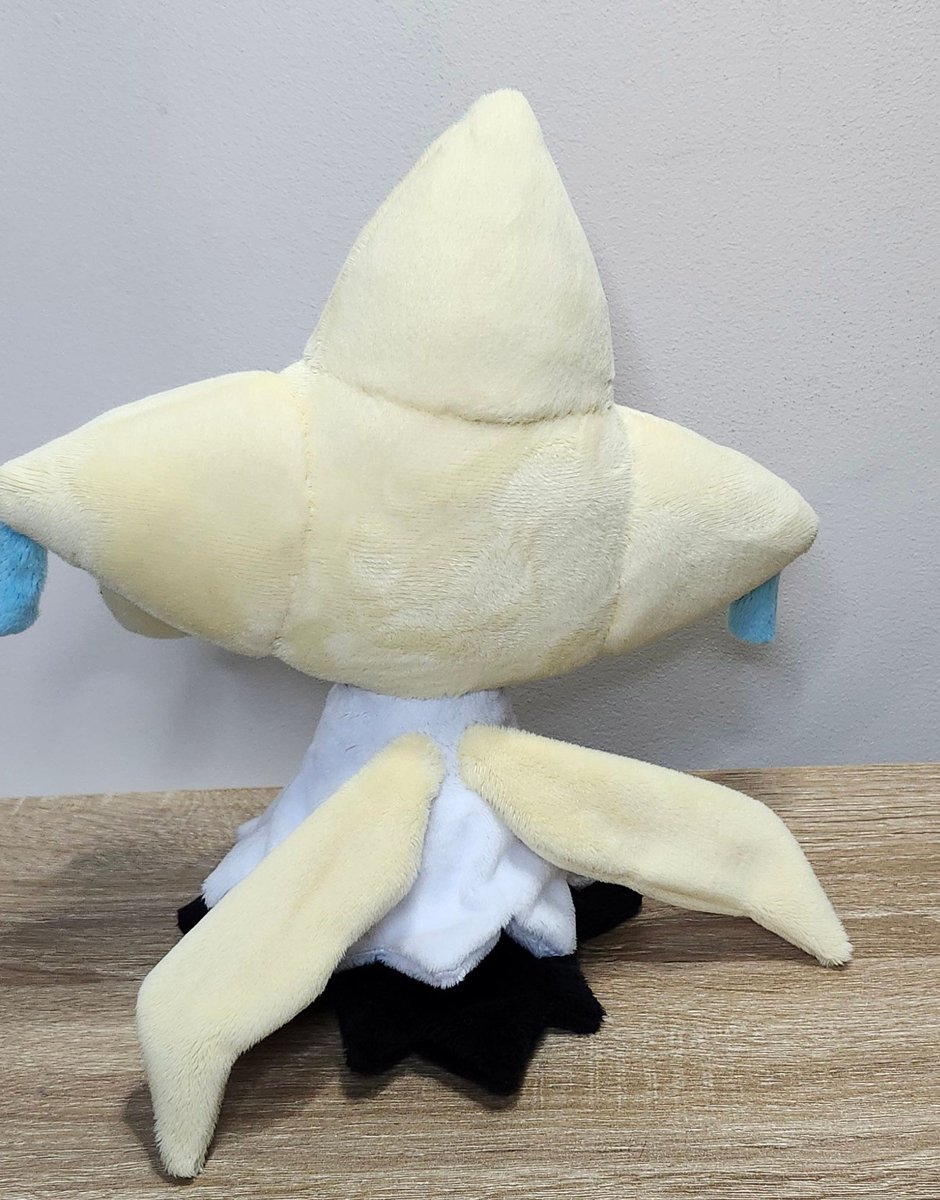 HazelOddities's tweet photo. Another Jirachi! https://t.co/T2xdDUhG9m