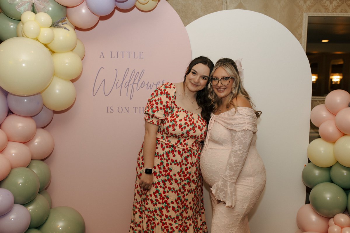justlikepetal's tweet photo. we met on twitter in 2016, dangerous woman tour in 2017 &amp; have been besties since. now we get to raise little bestie arianators together 🥹🫶🏼☁️ @osnapitzlys @TeamAriana @rembeauty https://t.co/PBnUGp4b2W