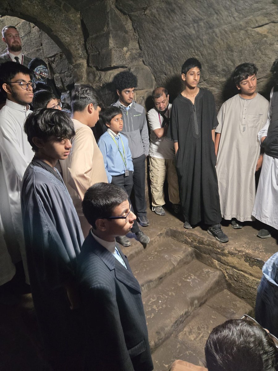 tauheedulboys's tweet photo. 🏰 Year 9 and Year 10 historians exploring Pontefract Castle's Tudor past and beyond - nothing like learning history right where it happened! ⚔️📜

#History #Tudors

#WeAreSTAR #Ambition https://t.co/E2Yf4P1y0P