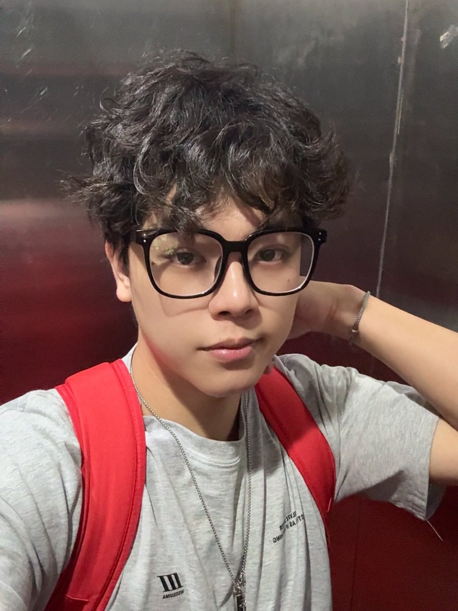 chend7er's tweet photo. 马上要回来啦广州 #1 一起🍺或者去长隆 https://t.co/eIjWsuL9Vu