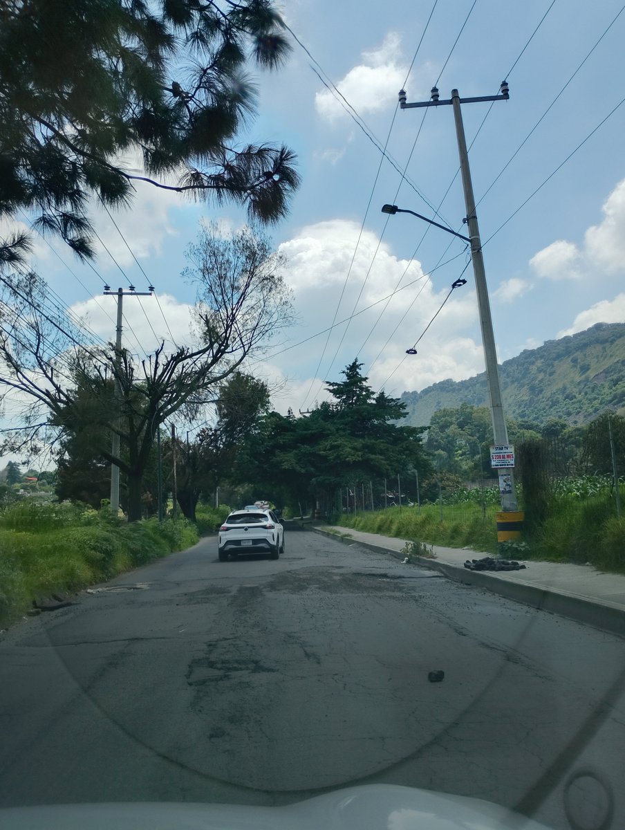 MrCanciller's tweet photo. ¡¿Te gusta la aventura?!
Hay un camino olvidado que une a
@XochimilcoAl 
Y
@TlalpanAl 
Poblado de San Francisco
De Tepepan a Topilejo 
¡Tráete la 4x4!
Encontrarás toda clase de retos y trampas para el desafío
Nadie se hace cargo
"Porque es 'camino"
@Gabyosoriohdz 
@ClaraBrugadaM https://t.co/u4iPcIWhNW