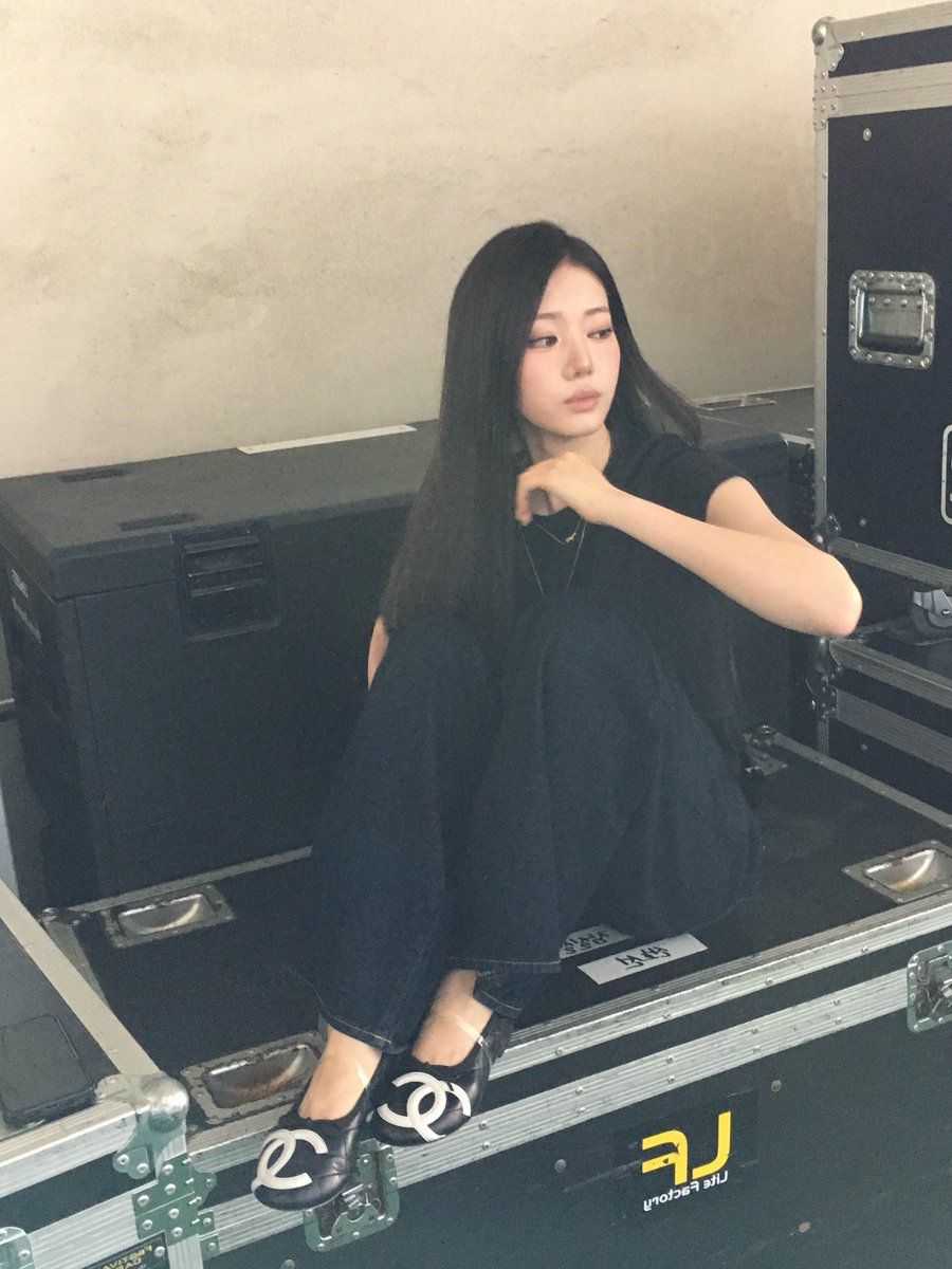 picbaemon's tweet photo. RORA WEVERSE UPDATE https://t.co/B9svNYAjTr