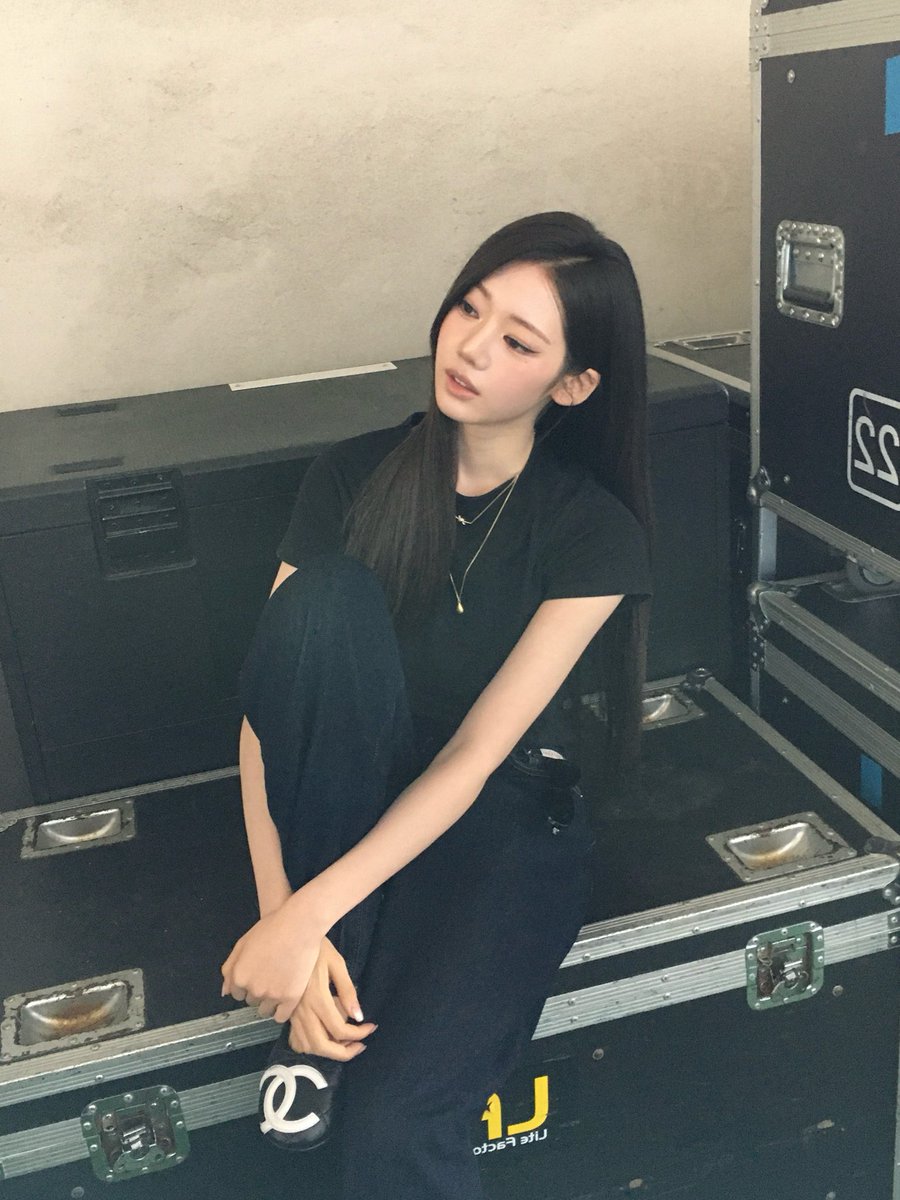 picbaemon's tweet photo. RORA WEVERSE UPDATE https://t.co/B9svNYAjTr