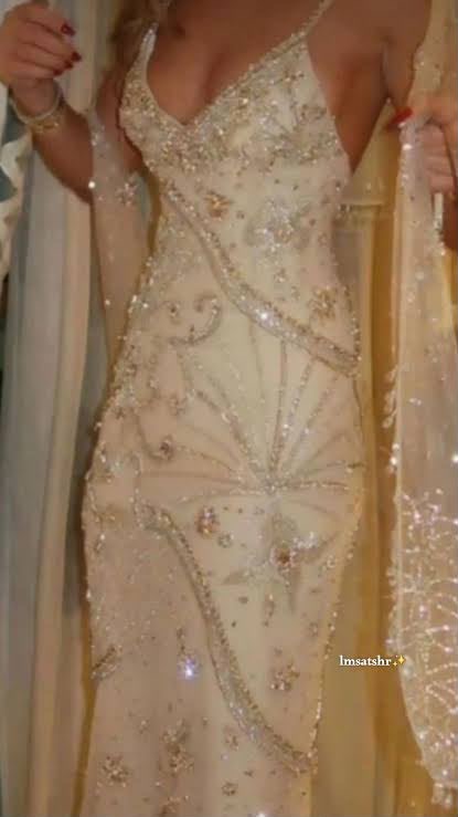hannah_summers_'s tweet photo. signature piece from Lebanese fashion designer Aleen Sabbagh. https://t.co/xCo9oqgLdI