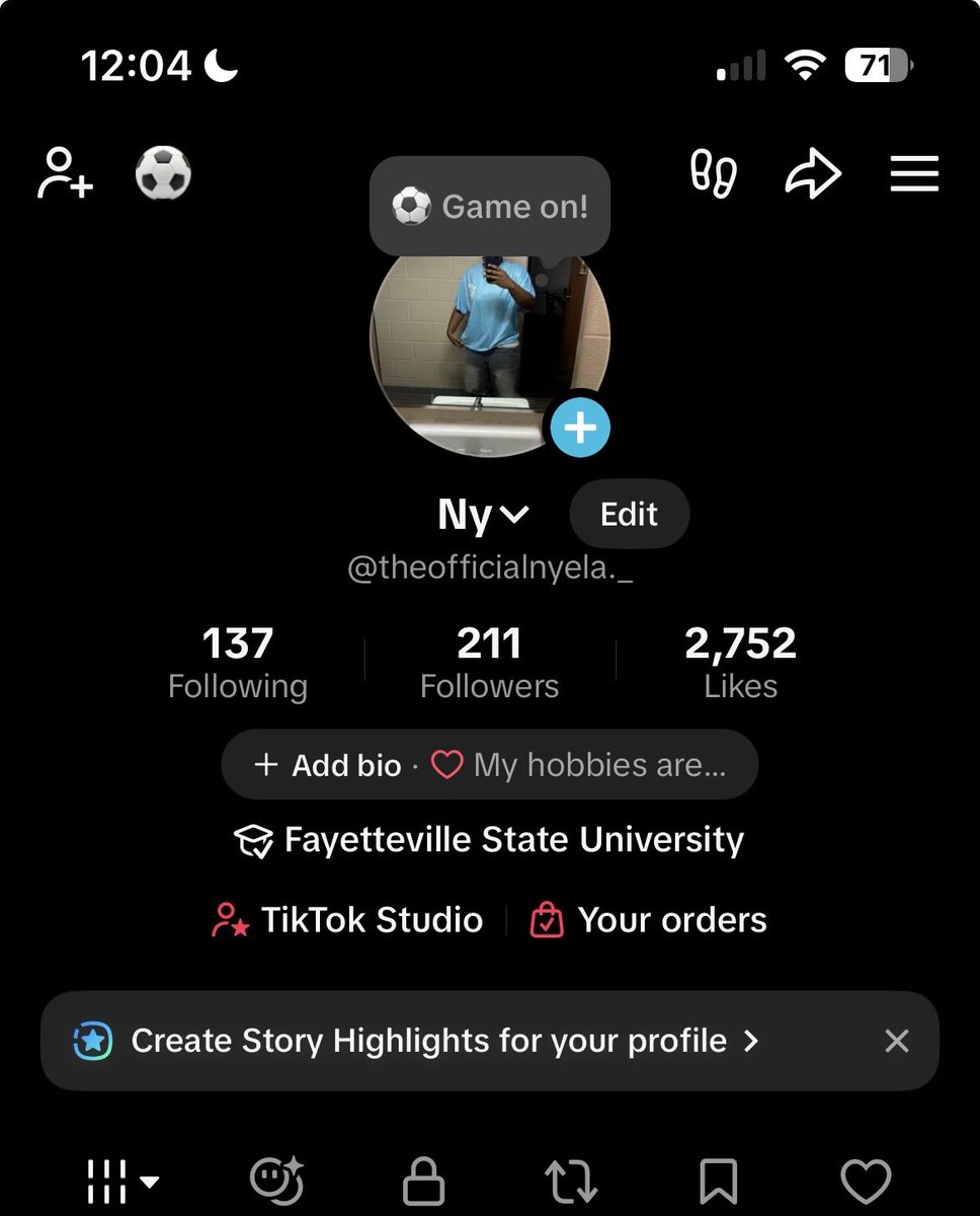 theofficialyk's tweet photo. My TikTok ! #tiktok #follow https://t.co/sO6MGSxdqJ