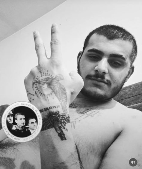 ARTEMIS546438's tweet photo. مبارز واقعی یعنی علی که هزینه میده نه امثال توماج
#علی_کلاته https://t.co/T8GxCW39xT