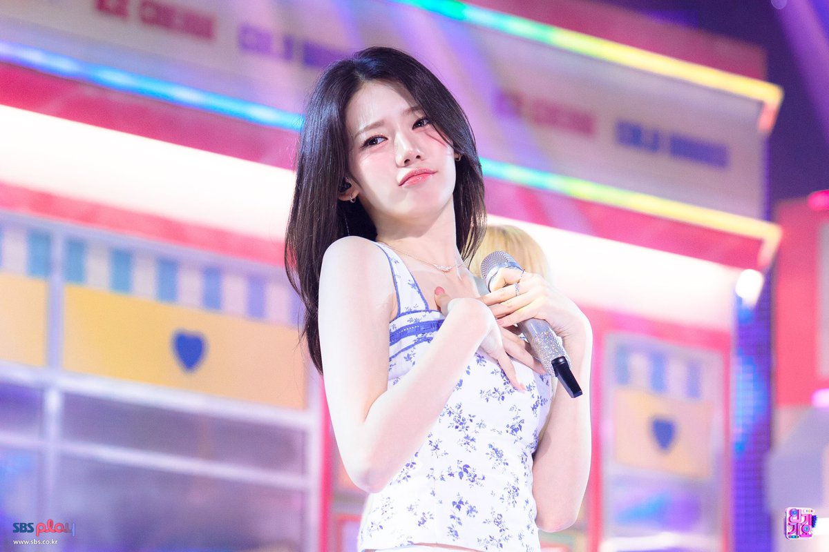 roro7xx_ tweet picture