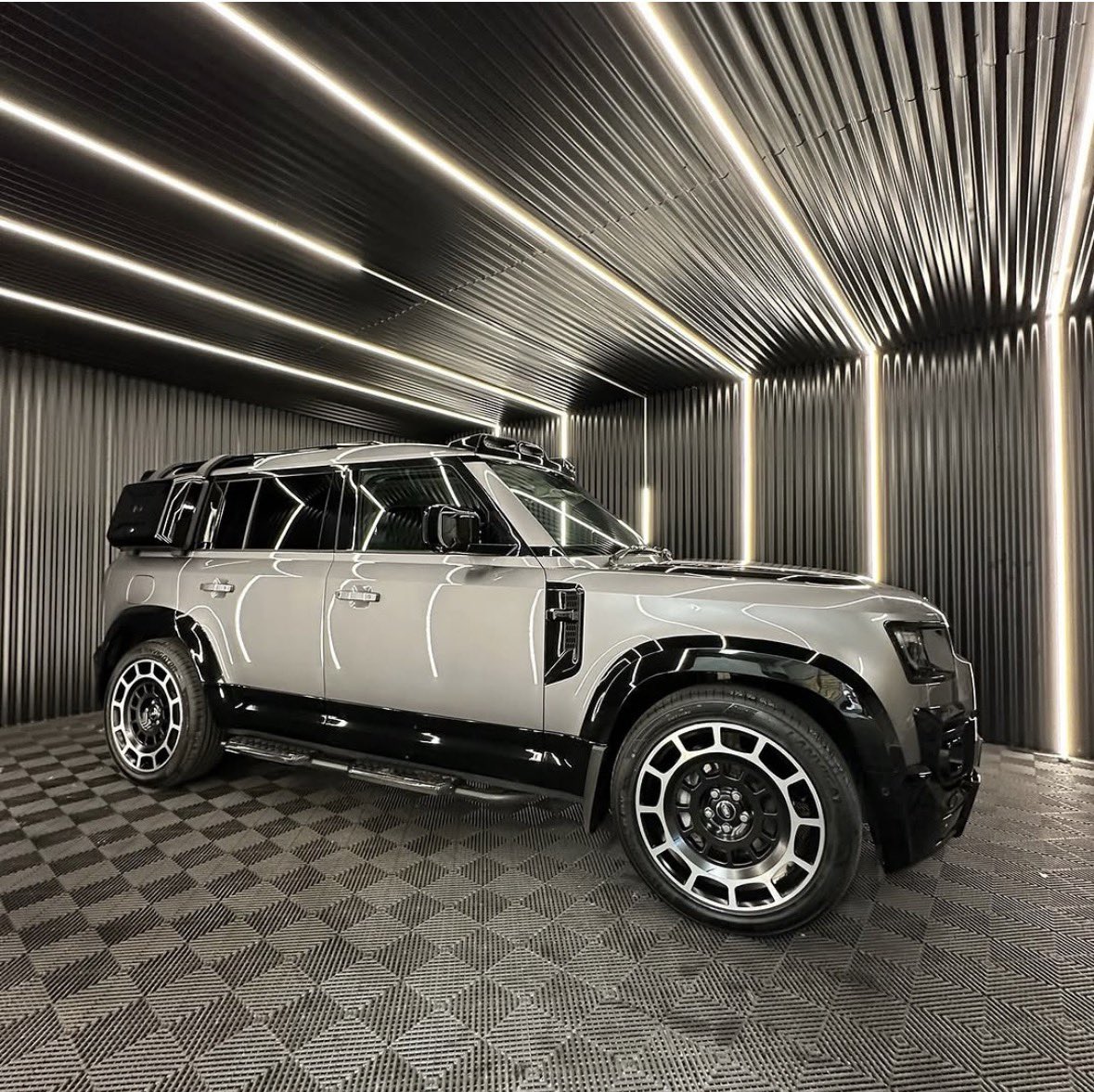 Richowenss's tweet photo. I don’t usually post things like this, but it’s only fair to give credit to my coach. Yesterday I made a withdrawal from my crypto profits, and today I was able to purchase a car quite remarkable. Grateful for the progress, thanks to @NikolinaSabljc for the guidance. https://t.co/gUzpqGSSWs
