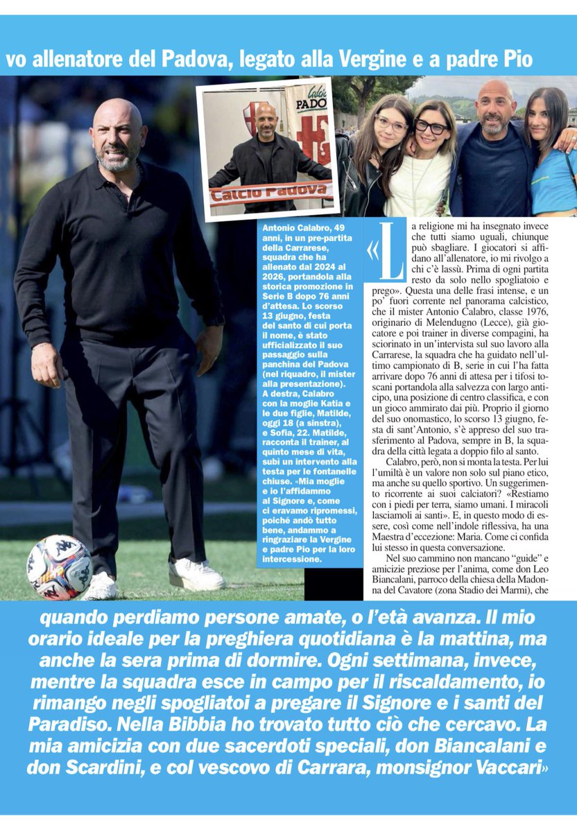 davide_capano's tweet photo. Da giovedì sono in edicola su “Maria con te” con un’intervista a mister Antonio #Calabro.
❤️⚽️🇮🇹🔝🗞️
@CarrareseCalcio @Lega_B @PadovaCalcio
#Carrarese #Mariaconte #Padova #PadrePio #SerieB https://t.co/OhyWn0GVX8