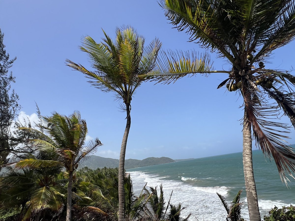 Yoyozam's tweet photo. Faro Punta Tuna, Maunabo, PR https://t.co/fa1FzZ64oK
