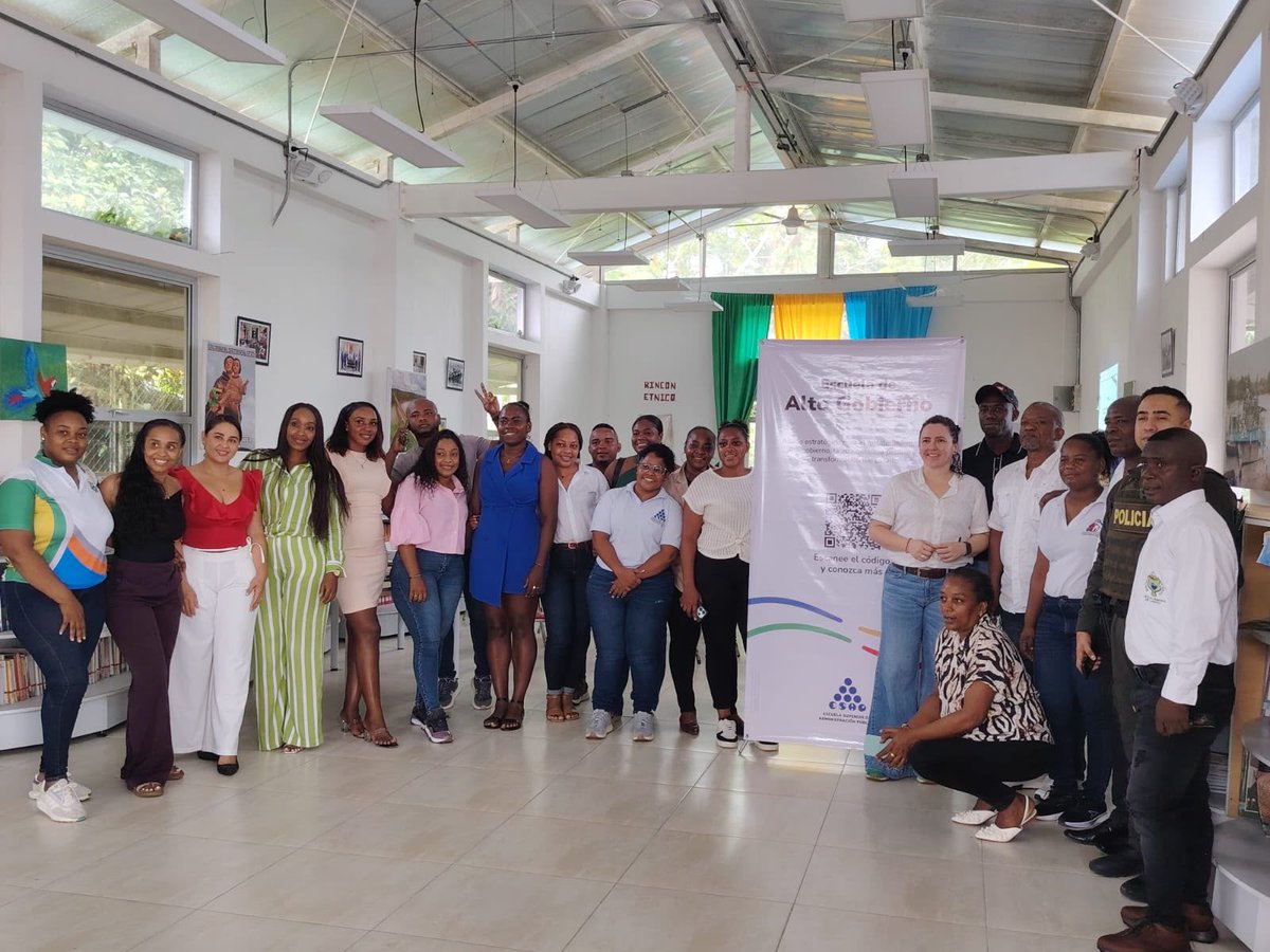 ESAPOficial's tweet photo. ¡La Escuela de Alto Gobierno sigue fortaleciendo los territorios!
#AltoGobiernoESAP llegó al municipio de Atrato, Chocó, con la jornada de capacitación "Gobierno y Ordenamiento Territorial" en donde secretarios de despacho y concejales del municipio participaron en este espacio de formación, diseñado para fortalecer las capacidades institucionales, cualificar la gestión pública y promover un ordenamiento territorial orientado al buen gobierno y al desarrollo de los territorios.
🤝 ¡Seguimos llevando conocimiento, fortaleciendo liderazgos y construyendo una gestión pública más eficiente para Colombia!
