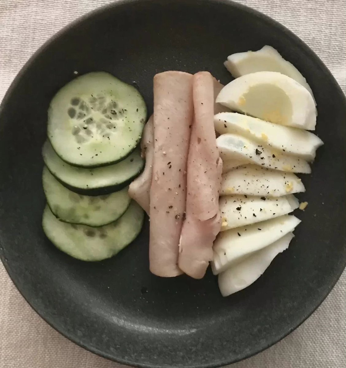 Jakieypea's tweet photo. How pinterest sees me

Meal
Animal
Quote
Dessert https://t.co/bkIEnS9qmt