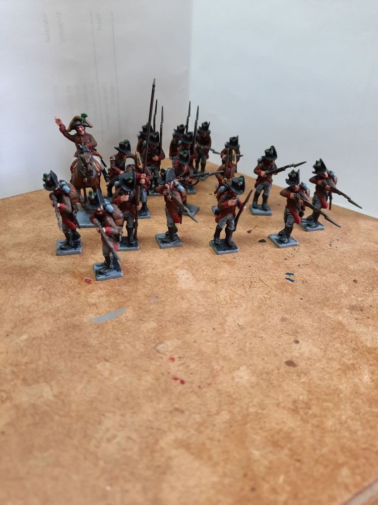 RalphBuick44's tweet photo. Nearly finished highlights. Just command and buttons to finish, then base them tomorrow. Hopefully, Sunday show finished unit fully based sans flag!  #austrians #napoleonic #1809campaign #wargame #wargaming #wargames https://t.co/LYEfd28KFg
