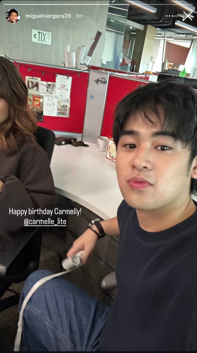 xellvibes's tweet photo. miguel sa friends niya: 😜🤣🥳
miguel sa bebe niya: 😊🥰😘😍 (with message pa yan siya) https://t.co/NeqDi6XIuQ