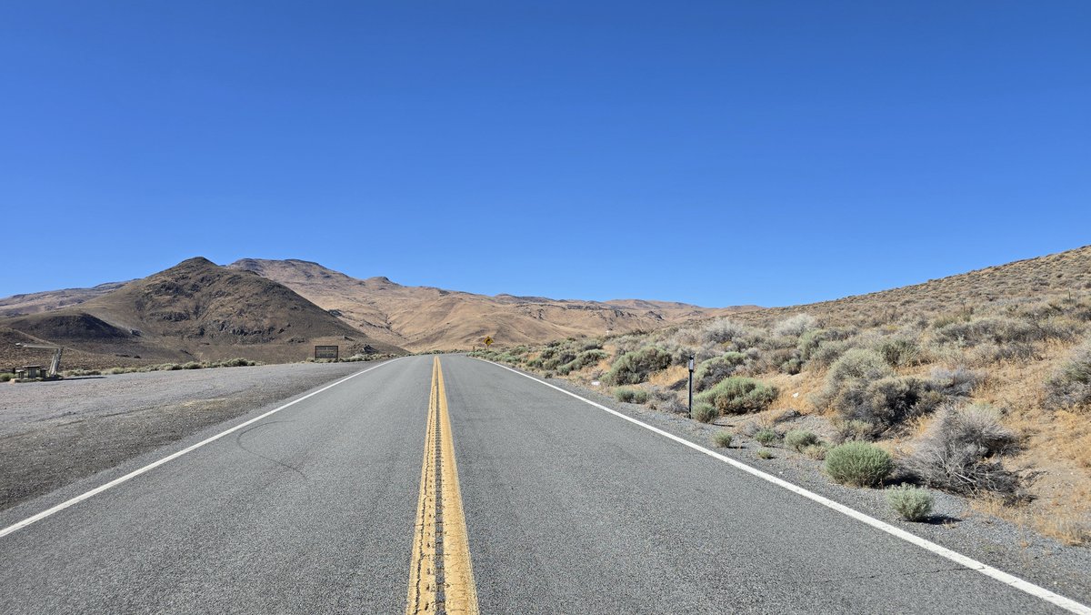 PhilPati's tweet photo. Pyramid Lake
Paiute Indian Reservation https://t.co/9pTjwVTuQB