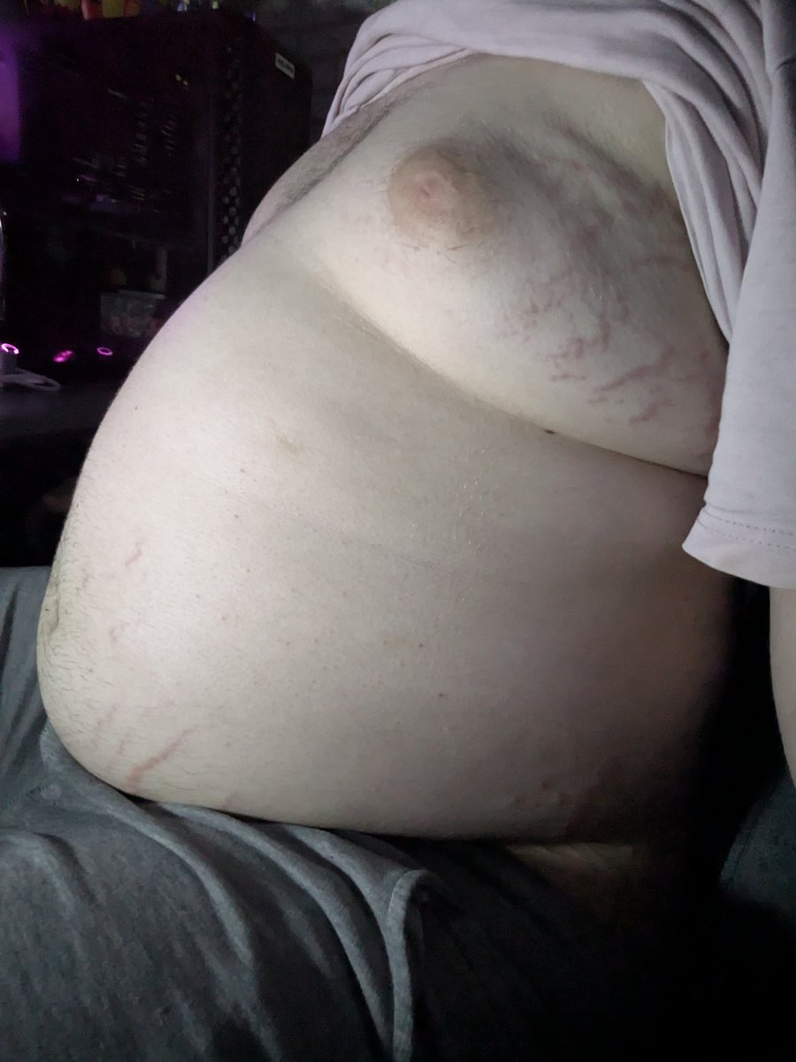 FreakyAshlei's tweet photo. happy #fatfuckfriday :3 https://t.co/m4MTT5oZXh