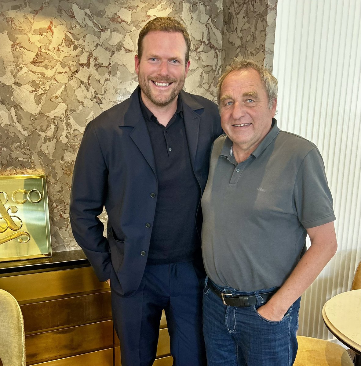 HofmannAviation's tweet photo. #CEOinterview with Andreas Gruber from LaudaMotion GmbH, part of the Ryanair Group. Lauda plans to extend its Airbus A320 lease contracts after deciding that A320neos are too expensive under current market conditions.
@Ryanair @Airbus https://t.co/VETPeXj6NR