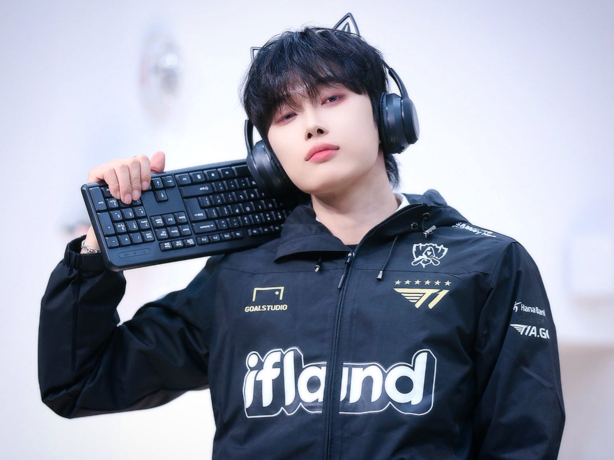 lovesome__jh's tweet photo. Kooky
OMEGA X OFFLINE FANSIGN EVENT
���🖤
#오메가엑스 #OMEGA_X #JANHAN
#소중히_아끼고_사랑해 #재한 👑
#내자랑_내하늘_김재한 260503 https://t.co/z46XRG0AgH