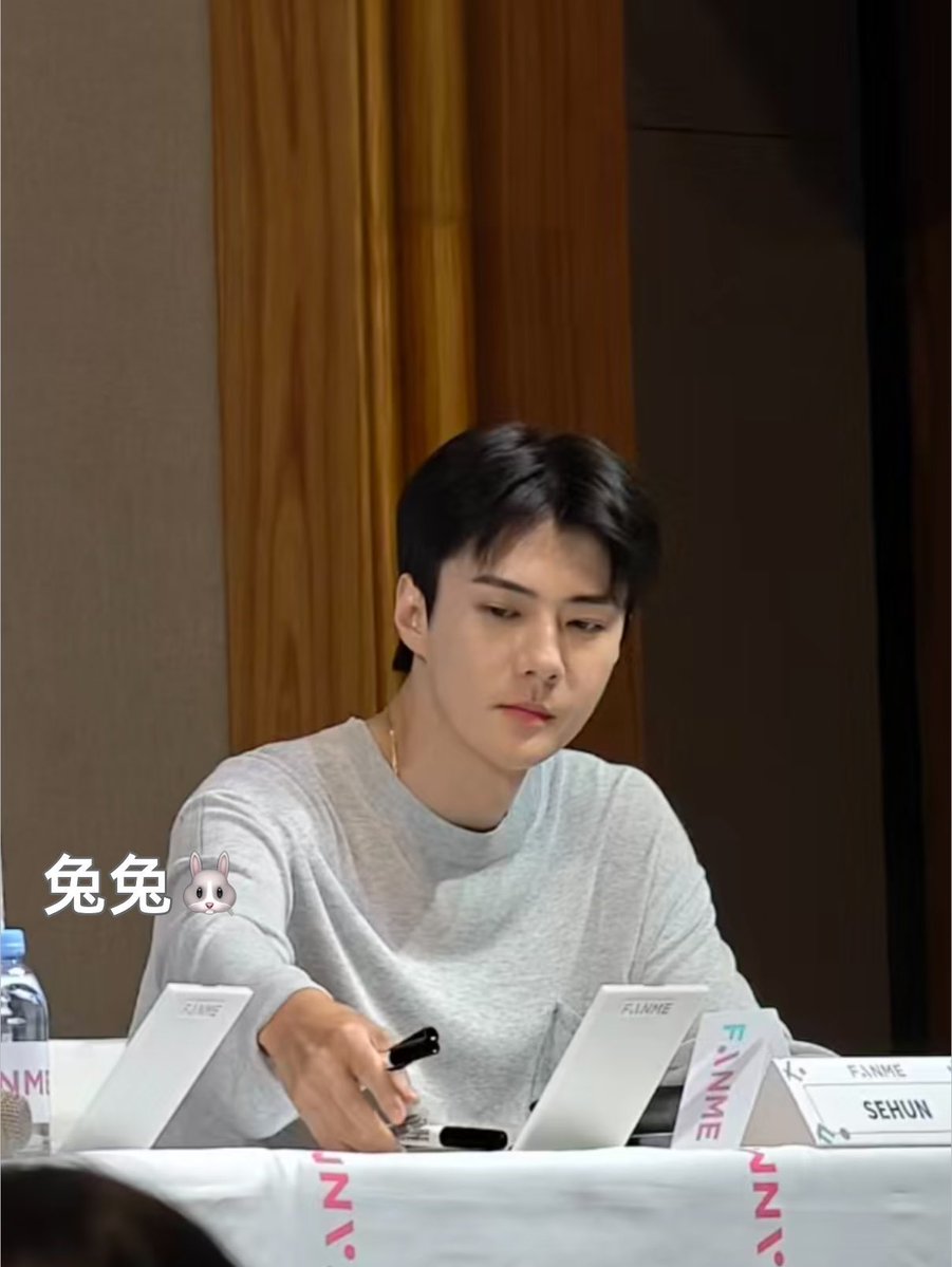 imrohima98's tweet photo. Ni orang mukanya ga tua tua #sehun
Sekrang mukanya malah tua gua https://t.co/YDXUBCFHJA