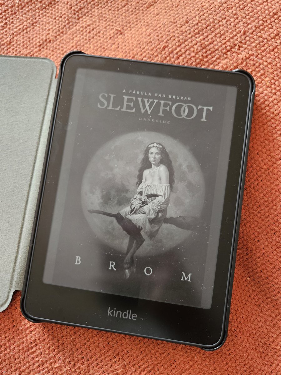 harlio's tweet photo. Terminei um dos melhores livros que eu li esse ano. 10/10. Brom, isso é uma obra prima: marcante, genial, visceral e viciante. https://t.co/5qMnhtM0pZ
