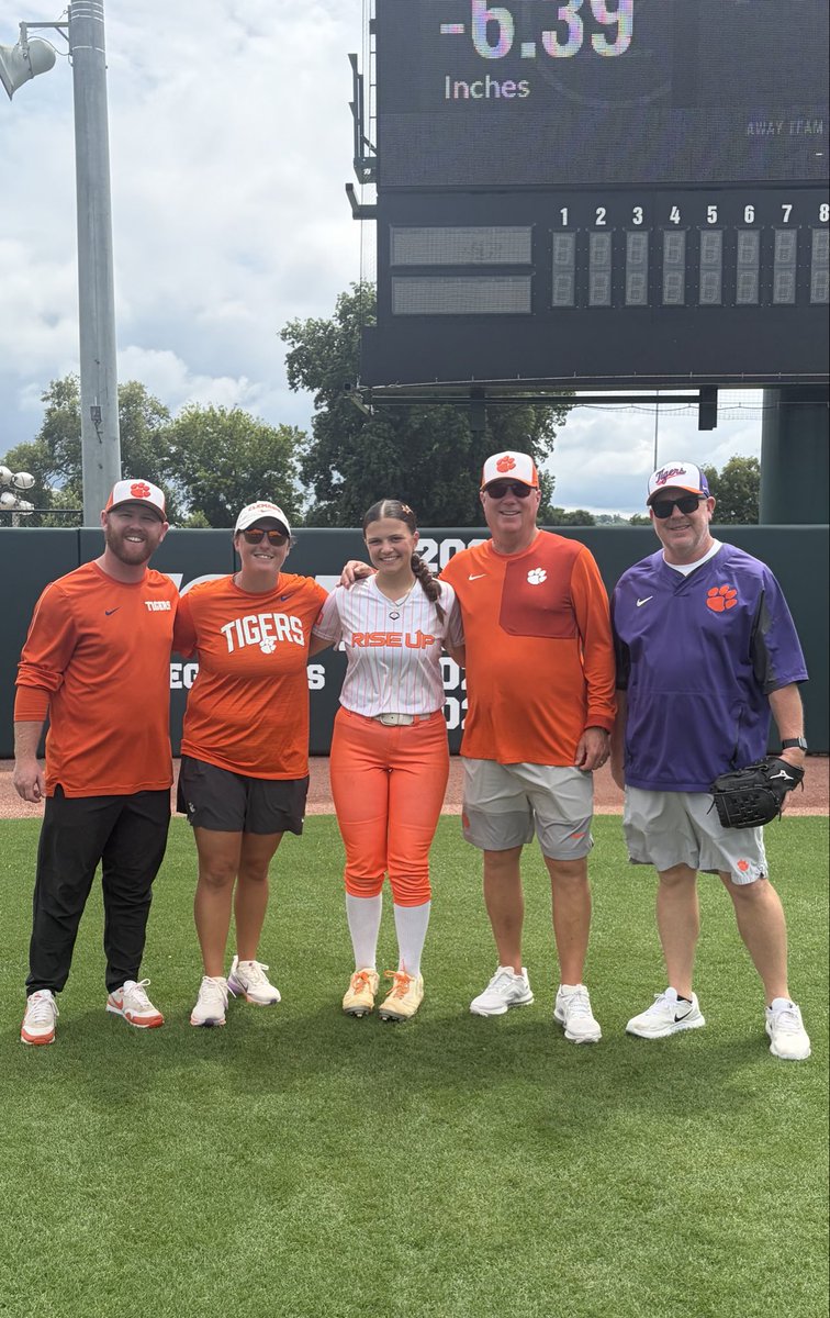 RileyB2030's tweet photo. Thank you @clemsonsoftball for holding such a good prospect camp! It was so cool to see your facilities and I learned so much! Hope to see you next year! https://t.co/r4vlfugiv3