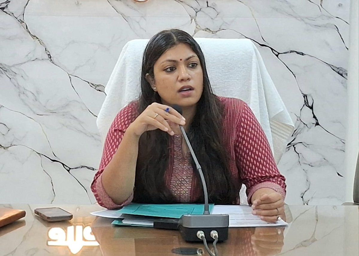 Medha Roopam tweet media