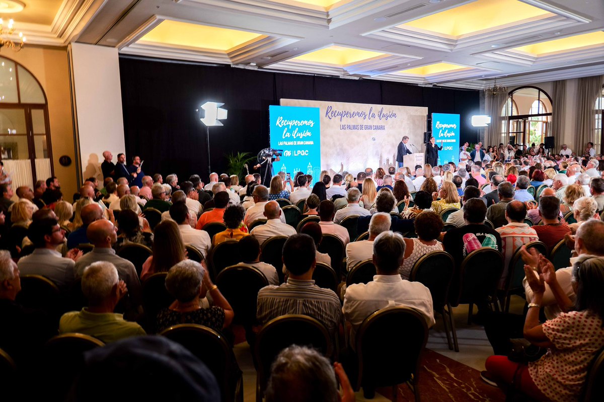 popularesgc's tweet photo. Ayer dimos un paso decisivo con la presentación de Poli Suárez como candidato a la Alcaldía de Las Palmas de Gran Canaria. 

Desde Las Palmas de Gran Canaria hasta el último municipio de la isla el Partido Popular de Gran Canaria está preparado para construir una alternativa sólida, cercana y ganadora. 

El cambio está aquí.