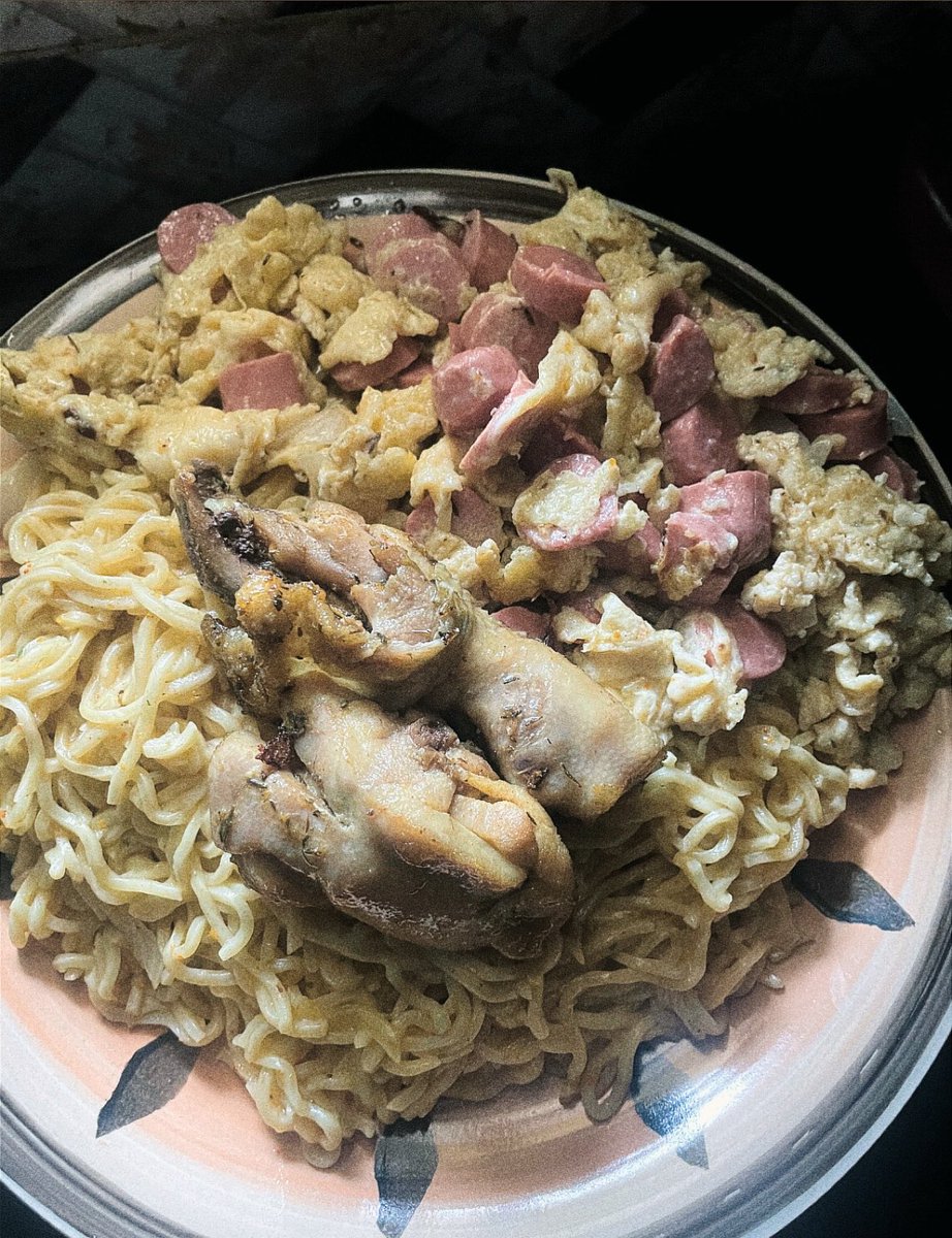 Effywrld03's tweet photo. I should take cooking more seriously 😂 https://t.co/TxXrzkYR4C