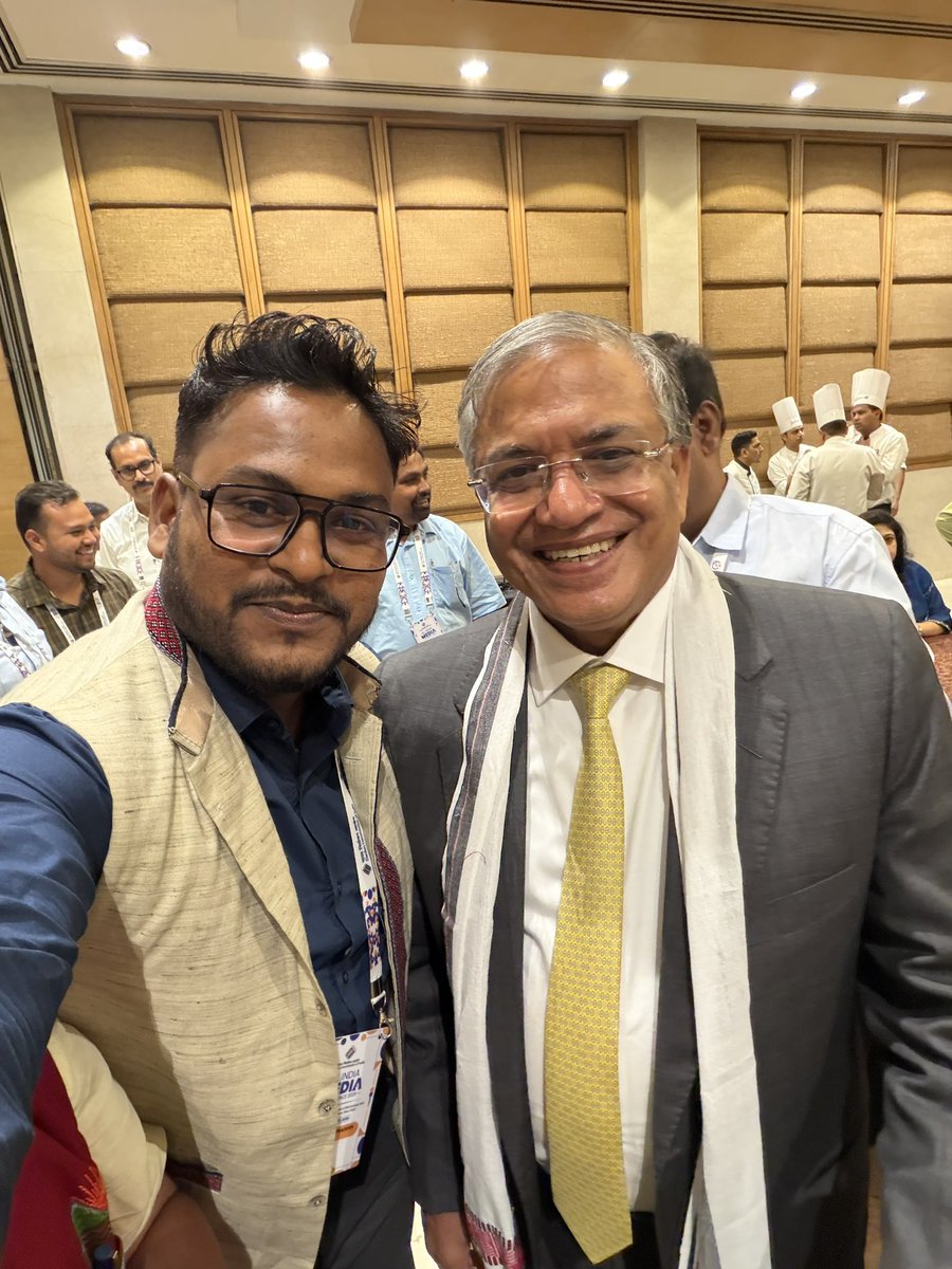 sndp826's tweet photo. Attended the inspiring All India Media Conference at IIIDEM, Dwarka, today! It was a privilege to engage with media professionals from across the nation. It was also a pleasure meeting Chief Election Commissioner Shri Gyanesh Kumar.
#MediaConference #ECI #Delhi #Journalism https://t.co/lLqH7CsRb7