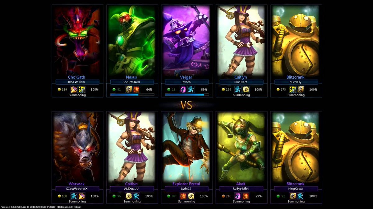 ps2cigarettes's tweet photo. @RiotFeralPony Pure black background as well as the frames or style of framing ? I don't know the exact technical term. No profile pictures in the centre but summoner spells instead, colored names for both teams depending on side etc. https://t.co/szB7B67PAC