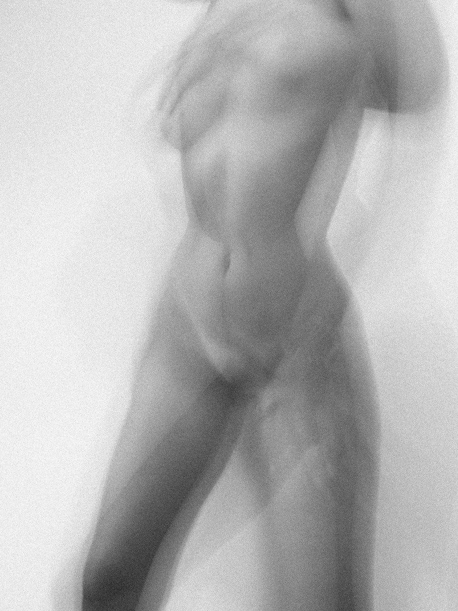 Aesthea_muse's tweet photo. ✨ Blurry mood ✨ https://t.co/jU3bj5hXvq