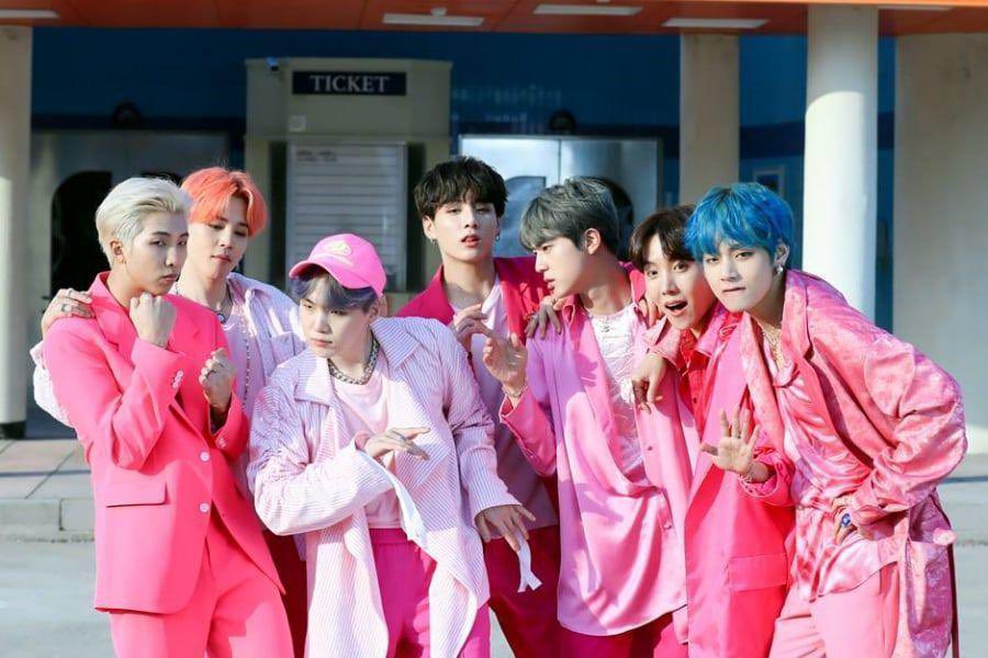 italianarmyfam_'s tweet photo. 🇫🇷 Le canzoni a sorpresa del DAY 1 a Parigi erano “Boy With Luv” &amp; “JUMP”‼️

#BTS_WORLDTOUR_ARIRANG #BTS_WORLDTOUR_ARIRANG_PARIS https://t.co/hMl33WiMaQ
