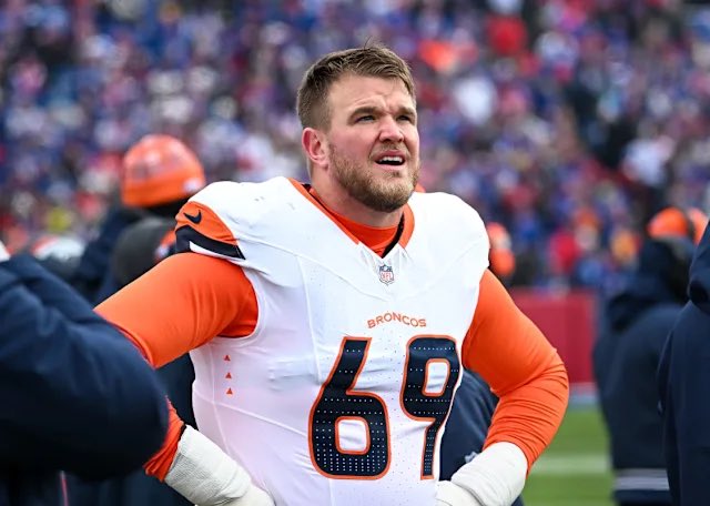 KodiakBroncos's tweet photo. Mike McGlinchey

-Solved our perennial RT issue
-Became a great pass blocker since signing here
-Has done fantastic (along w Bolles) against the elite EDGE rushers the Broncos played the past 2 years
-Is an actually good player worth keeping around for leadership 

Respect #69! https://t.co/ipXTRcCx00
