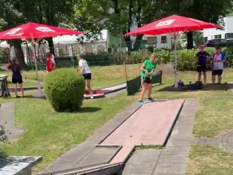 MGC_HERZO's tweet photo. Herzliche Gratulation an unsere Spielerin Lisa Gruber! Als einzige Starterin des MGC ASKÖ Herzogenburg sicherte sie sich bei den Staatsmeisterschaften in Bischofshofen den Titel der Vizestaatsmeisterin im Zählwettspiel.

#mgcherzogenburg #minigolf #staatsmeisterschaft https://t.co/kTbHOurA7l