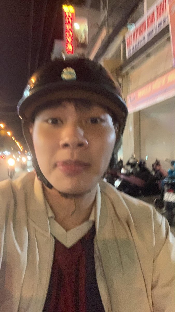 luong10102004's tweet photo. nha trang lên xe let go https://t.co/LBLG18TGBZ