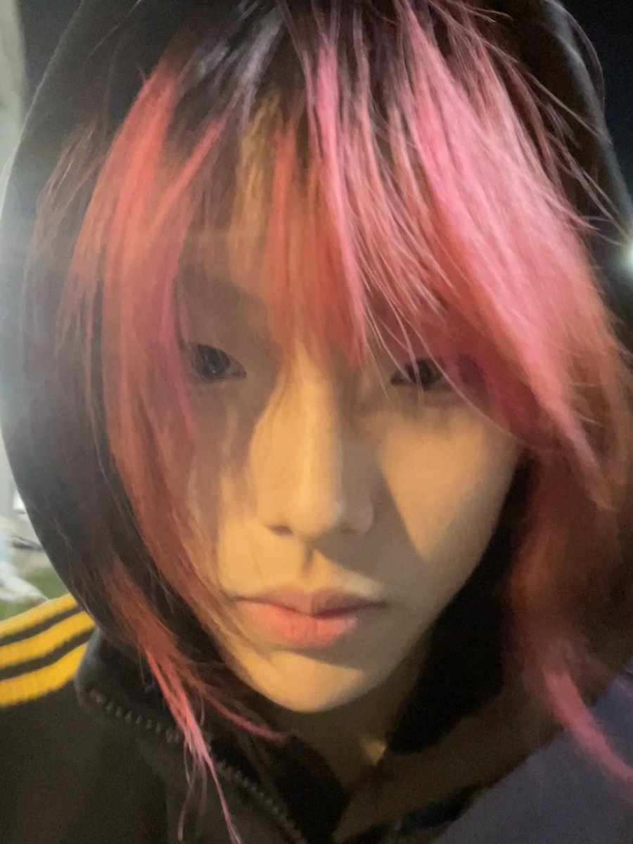 CrocLee4bz's tweet photo. 无p无美颜无滤镜脱完妆的大帅比来了 https://t.co/iJC8LCkIH1