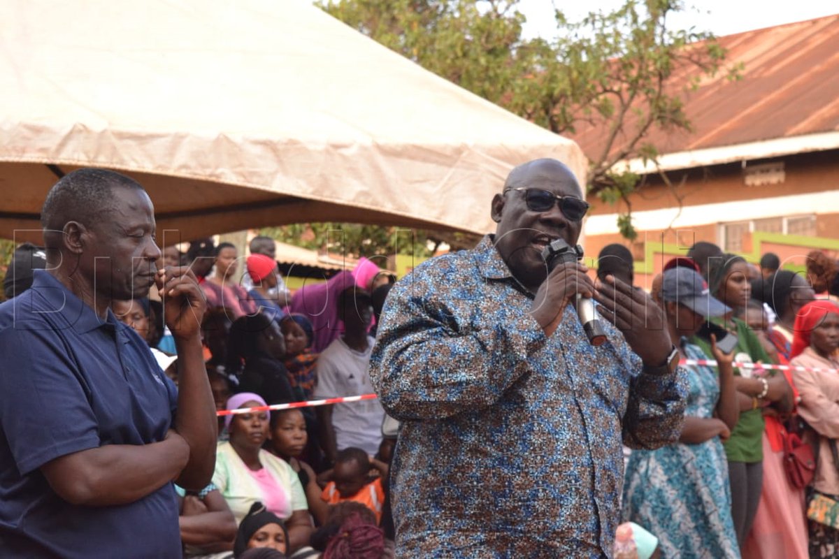 bukeddeonline's tweet photo. Emmanuel Sempala Kigozi y'omu ku bafiiridwa omuzukulu Solomon Martin Kiyingi abadde owa P. 7 ku ssomero lya King David Junior School e Ndejje Central #BukeddeUpdates https://t.co/rBKp7X41RJ