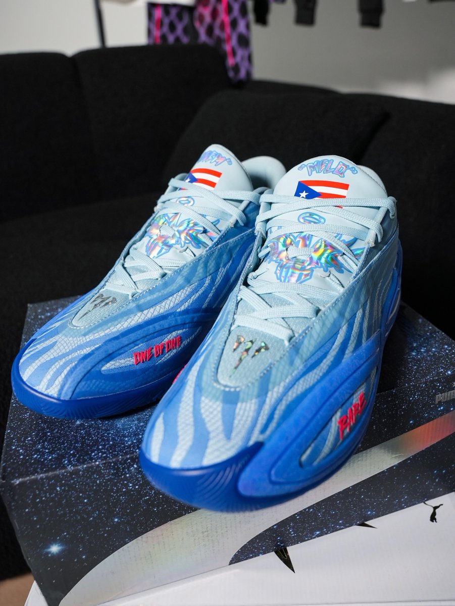 ComplexSneakers's tweet photo. LaMelo Ball shows off a new Puerto Rico-inspired Puma basketball sneaker 👀🇵🇷

📸: @PUMAHoops https://t.co/BDG72TjMq1