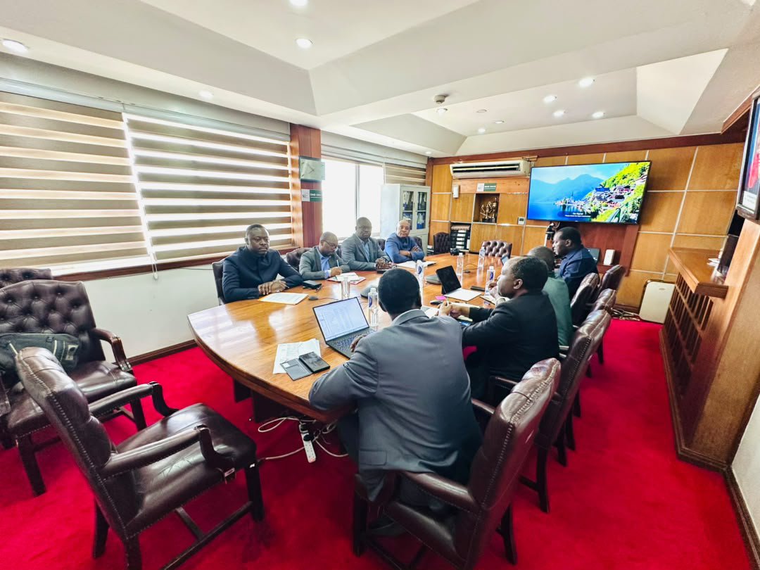 ahako_benedicte's tweet photo. #BASANGOđš
#SNEL
Interconnexion RDCâTanzanie : la SNEL relance un projet stratĂ©gique de 400 kV sous lâimpulsion de Teddy Lwamba
Ce vendredi 17 juillet en Tanzanie, les discussions entre la SociĂ©tĂ© Nationale dâĂlectricitĂ© (SNEL) et la Tanzania Electric Supply Company (TANESCO)đ https://t.co/v1sjjqbo3x