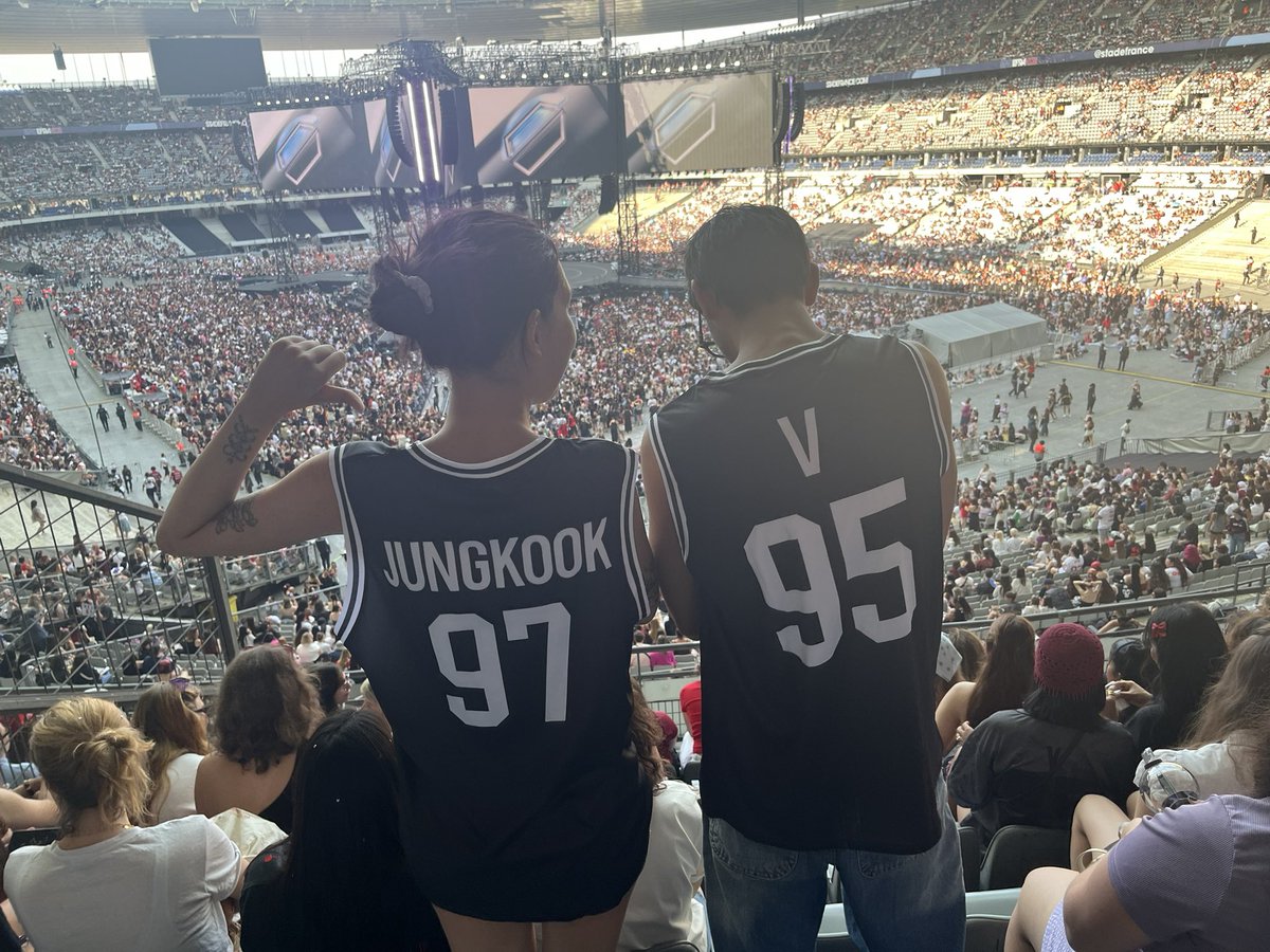 st8wbrry's tweet photo. me and boyfie as taekook https://t.co/GZF7R0sDin