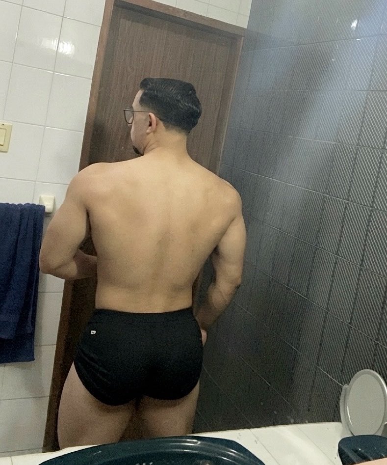 GluteBoss_'s tweet photo. El trabajo es simple 🔥 https://t.co/KNL1Rw0NaJ