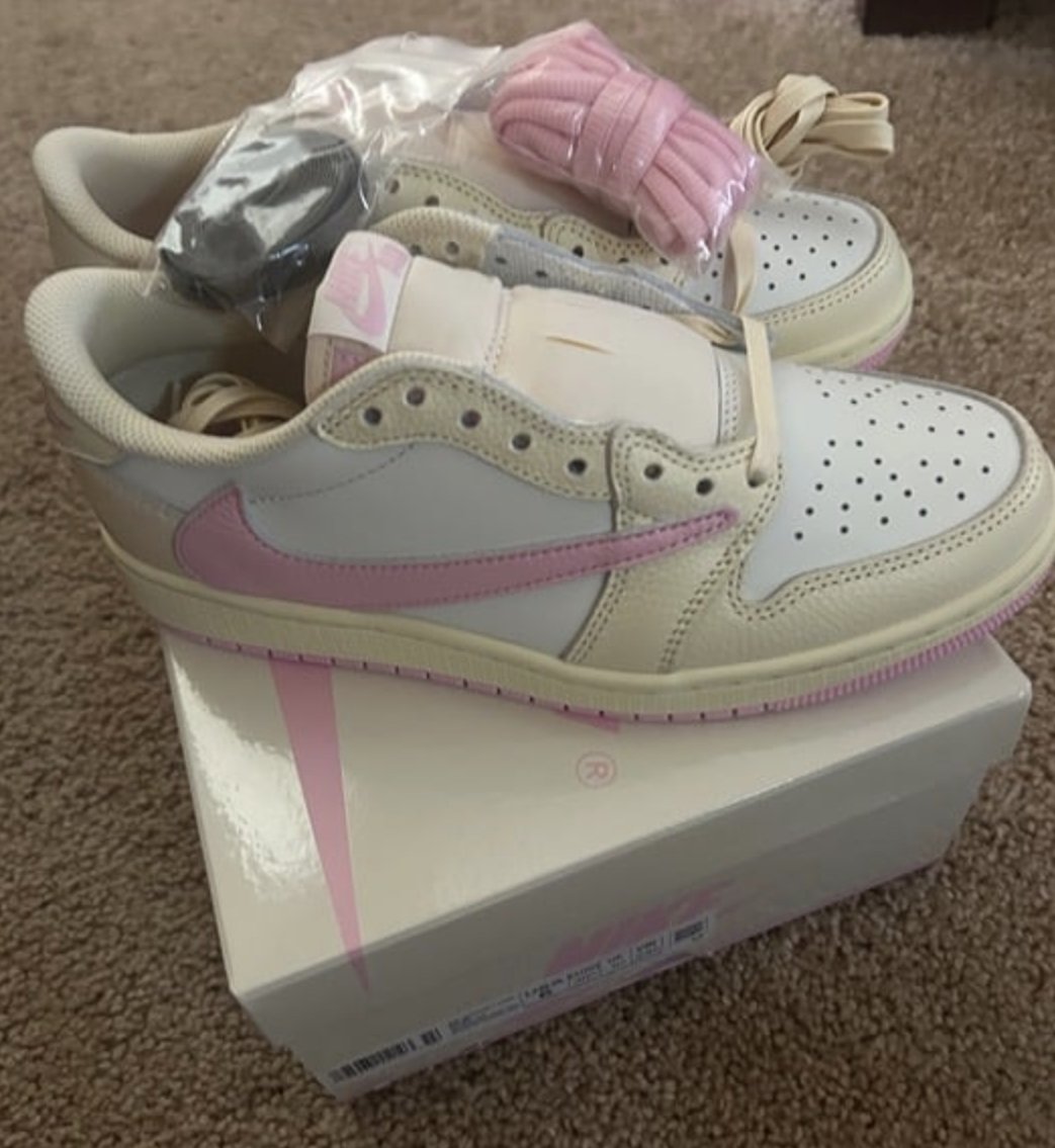 jyusi23's tweet photo. JORDAN 1 x TRAVIS SCOTT
"Shy Pink" https://t.co/0FjJwZfXX1